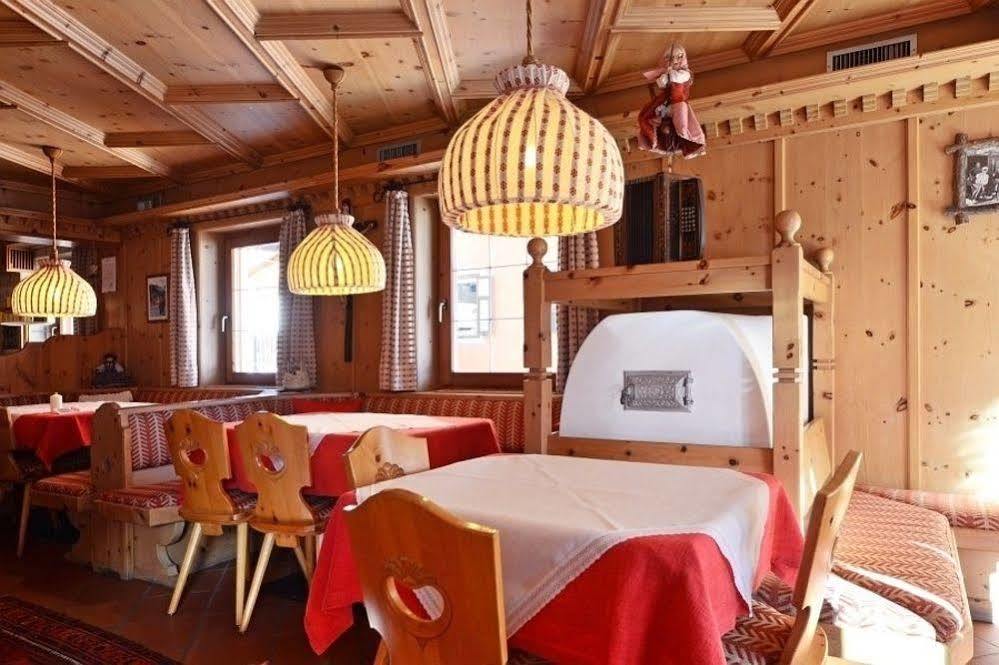 Post Hotel Moena Extérieur photo